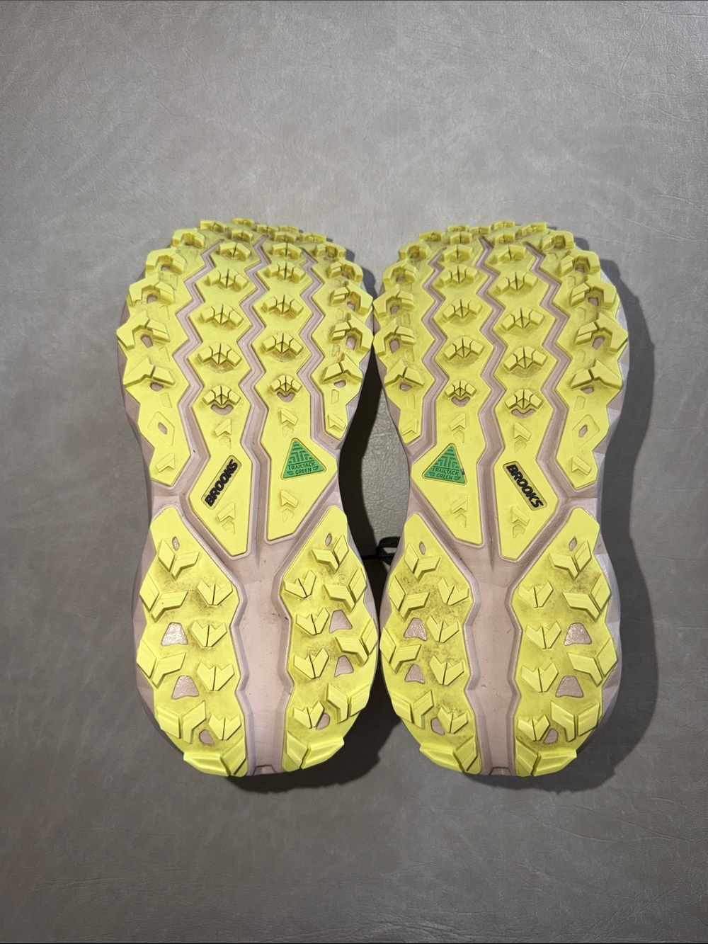 Brooks Women’s Cascadia 19 Trail Running Shoes - Picture 14 of 14